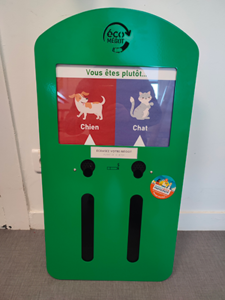 Photo d'un cendrier avec 2 choix possibles